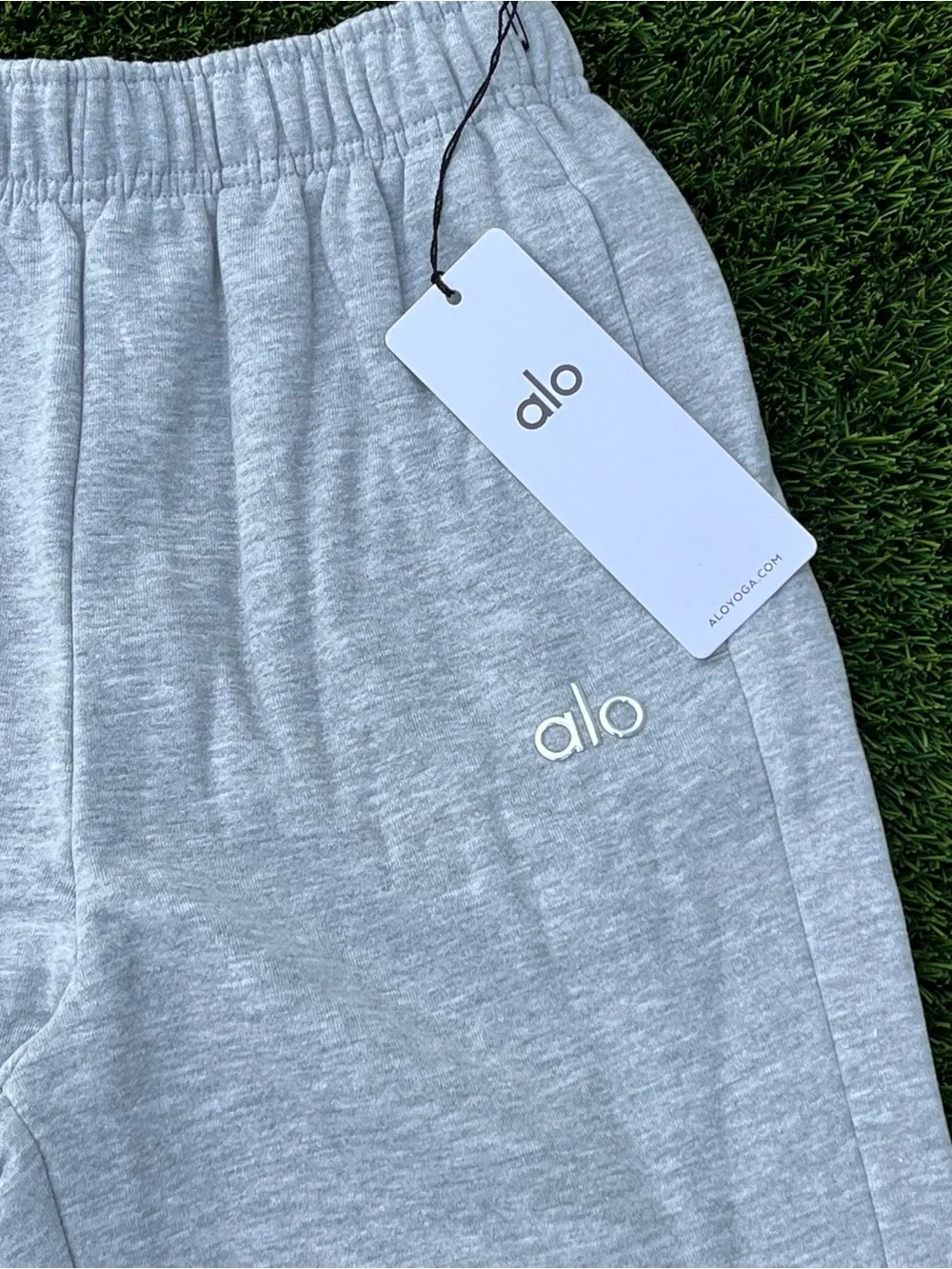 ALO Yoga Men’s Light Heather Gray Sweatpants